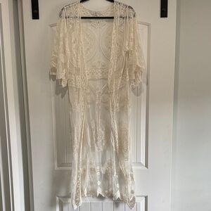 Lace kimono - Cream. Rebellion brand size S. Has tie in front.
